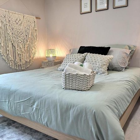 Le Tisseur De Reves - Parking Gratuit - Clim - Netflix Apartment Albi Bagian luar foto
