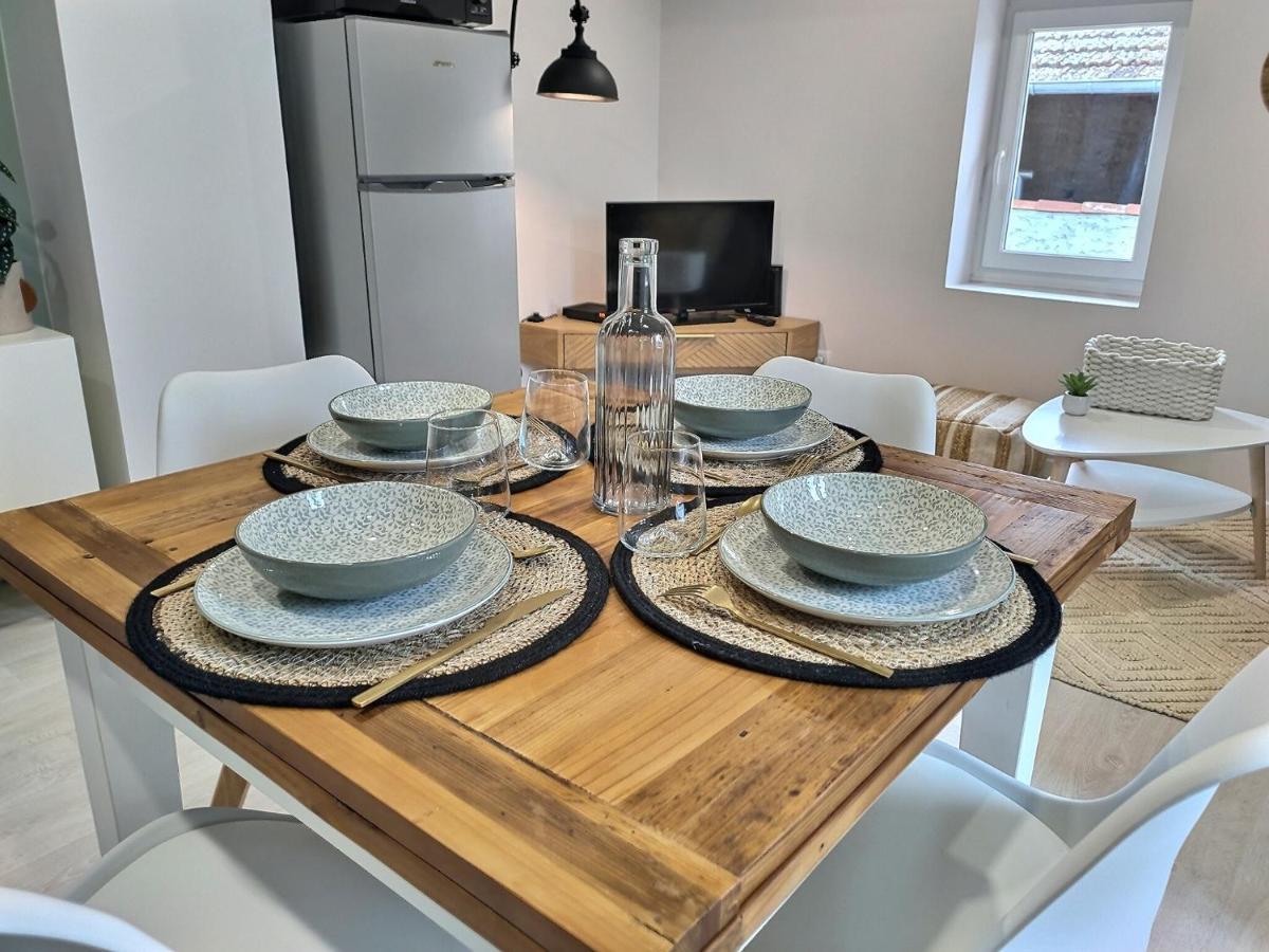 Le Tisseur De Reves - Parking Gratuit - Clim - Netflix Apartment Albi Bagian luar foto