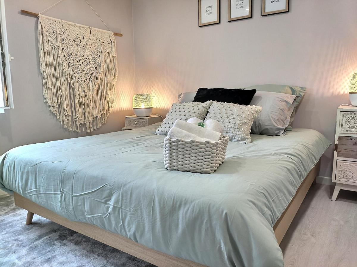 Le Tisseur De Reves - Parking Gratuit - Clim - Netflix Apartment Albi Bagian luar foto